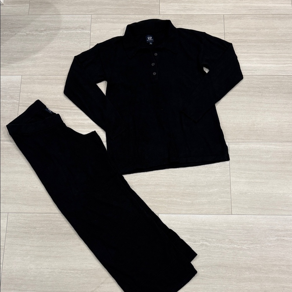 Gap maternity sweater set